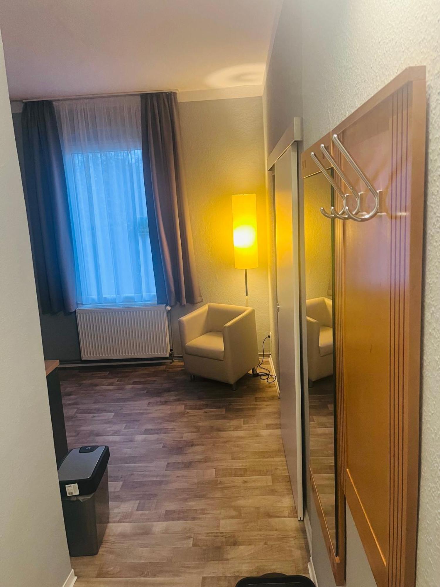 Pension Am Pollingpark Haus II Dessau-Rosslau ภายนอก รูปภาพ