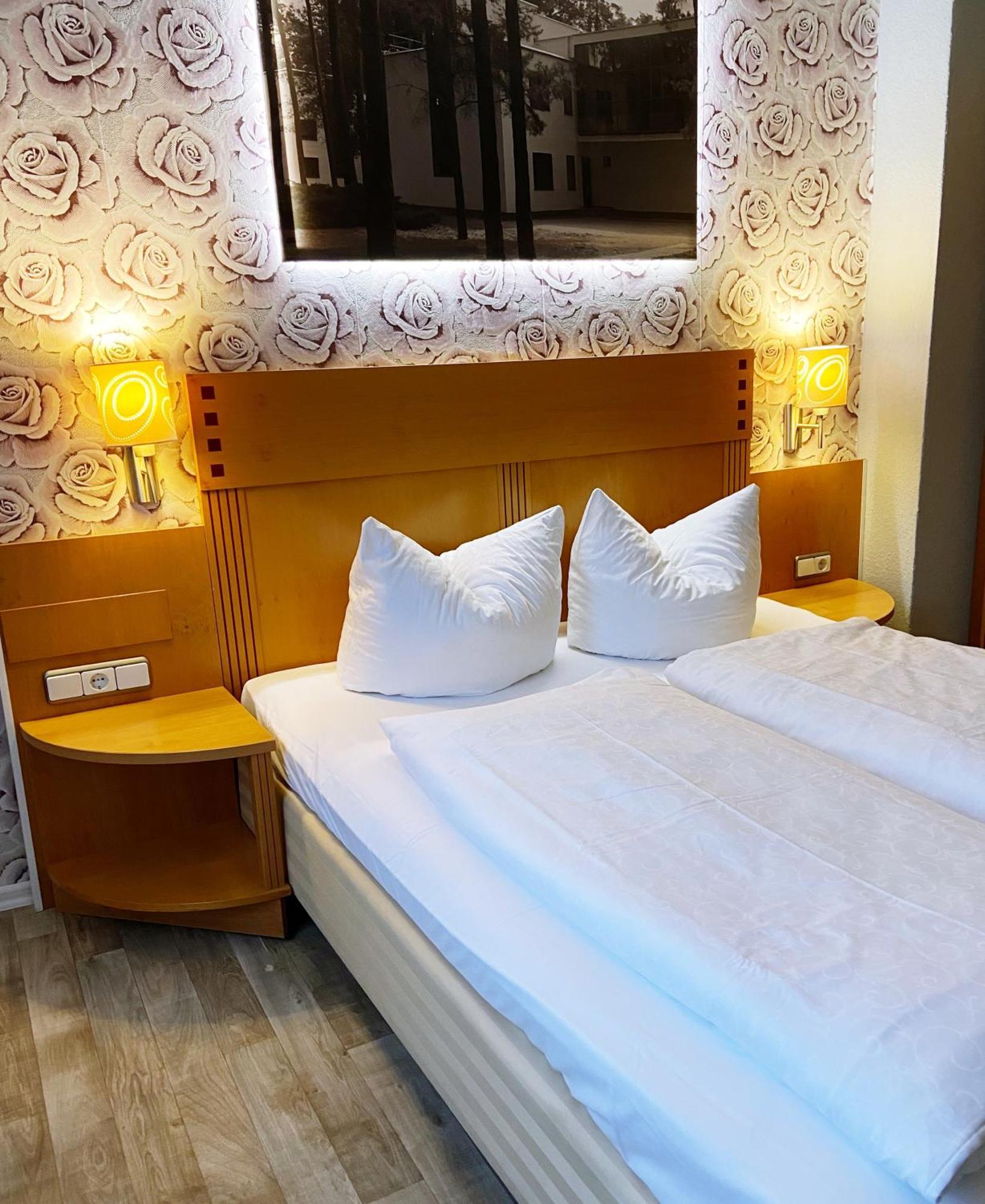 Pension Am Pollingpark Haus II Dessau-Rosslau ภายนอก รูปภาพ