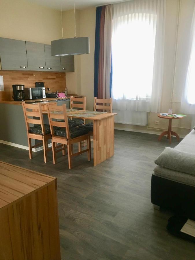Pension Am Pollingpark Haus II Dessau-Rosslau ภายนอก รูปภาพ