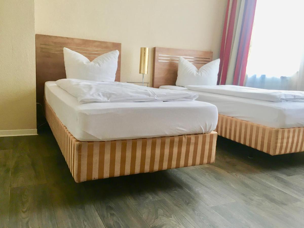 Pension Am Pollingpark Haus II Dessau-Rosslau ภายนอก รูปภาพ