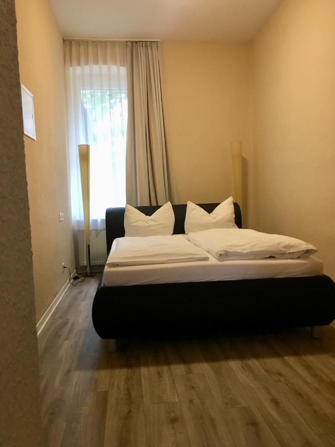 Pension Am Pollingpark Haus II Dessau-Rosslau ภายนอก รูปภาพ